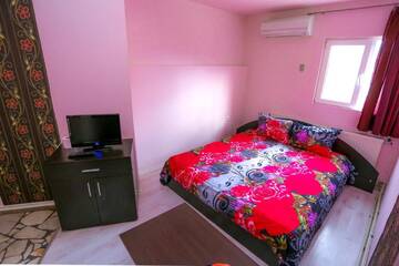 Фото номера Двухместный номер с 1 кроватью Хостелы Hostel Shatrata г. Bogomilovo 4